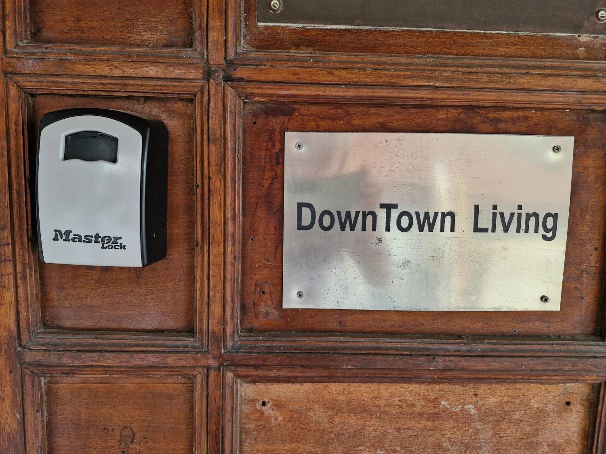 Апартаменты Downtown Living By 'Flats Nicosia' Экстерьер фото